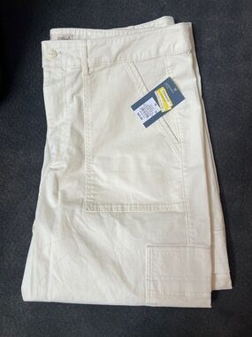 Universal Thread Cream Boot Cut Women's Jeans